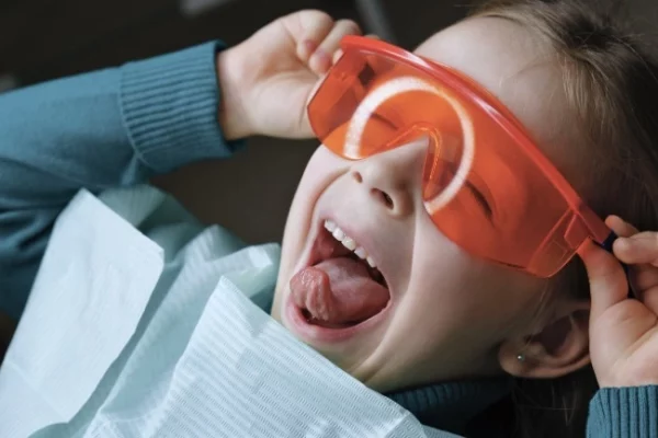 leczenie mlecznych zębów u dzieci